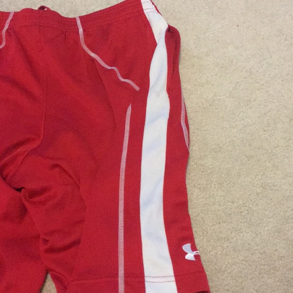 Red Under Armour Athletic Shorts M 🏸🏐🏉⚾️🏈🏀⚽️ - Picture 3 of 4